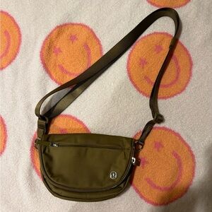 Lululemon festival bag